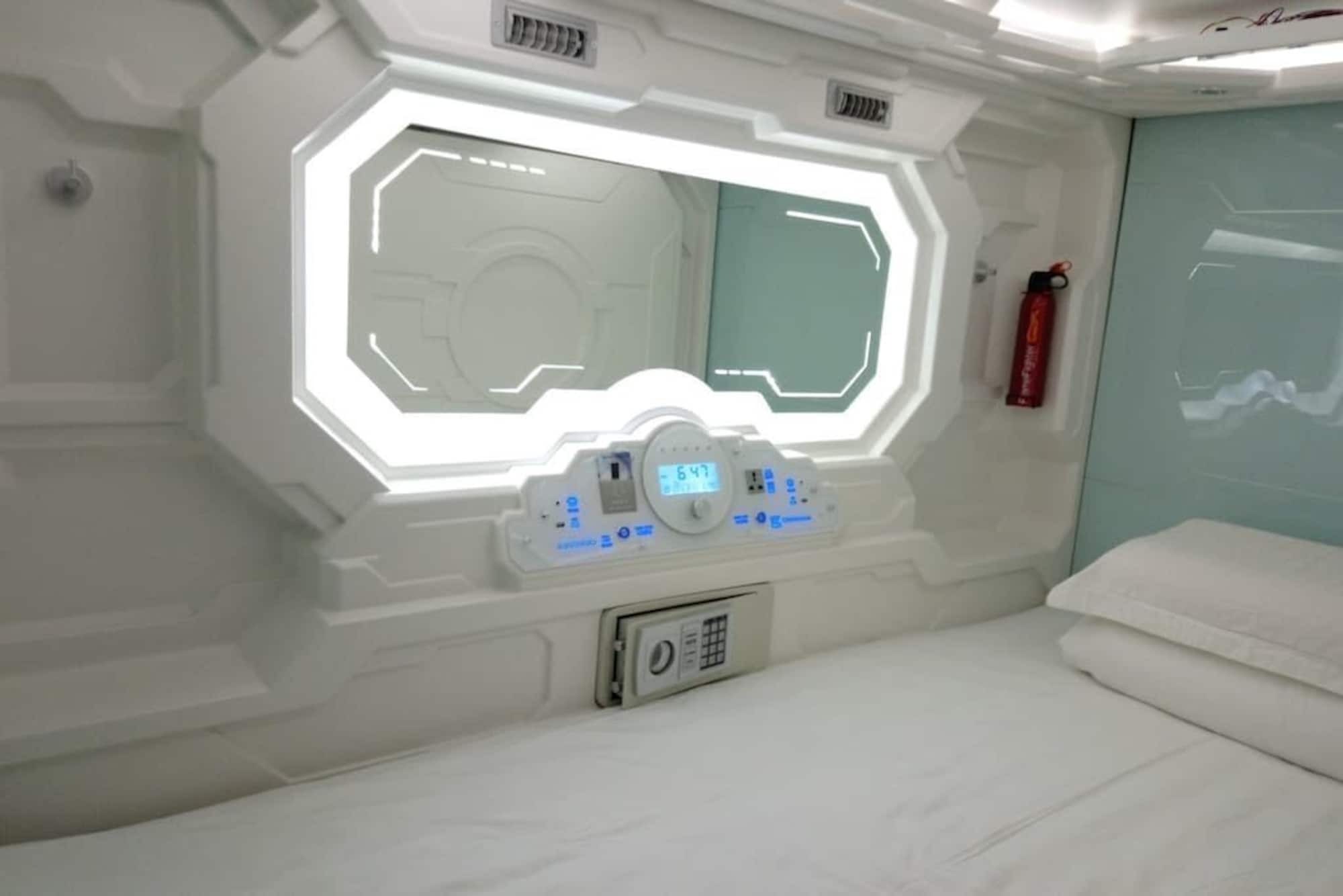 Stay With Me Capsules Hostel Malacca Eksteriør billede